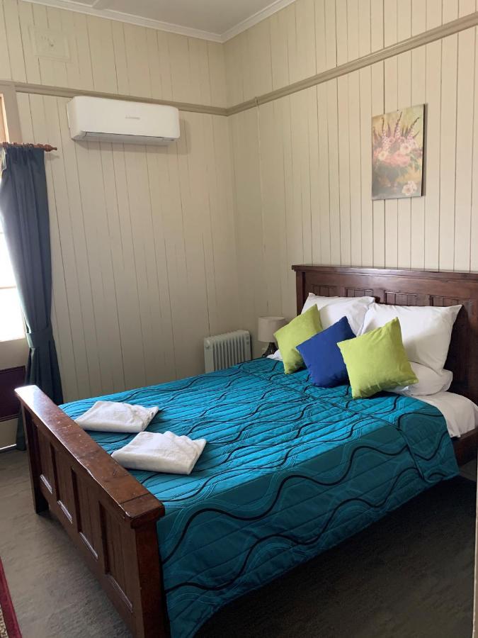 Exchange Hotel Toogoolawah Exterior photo