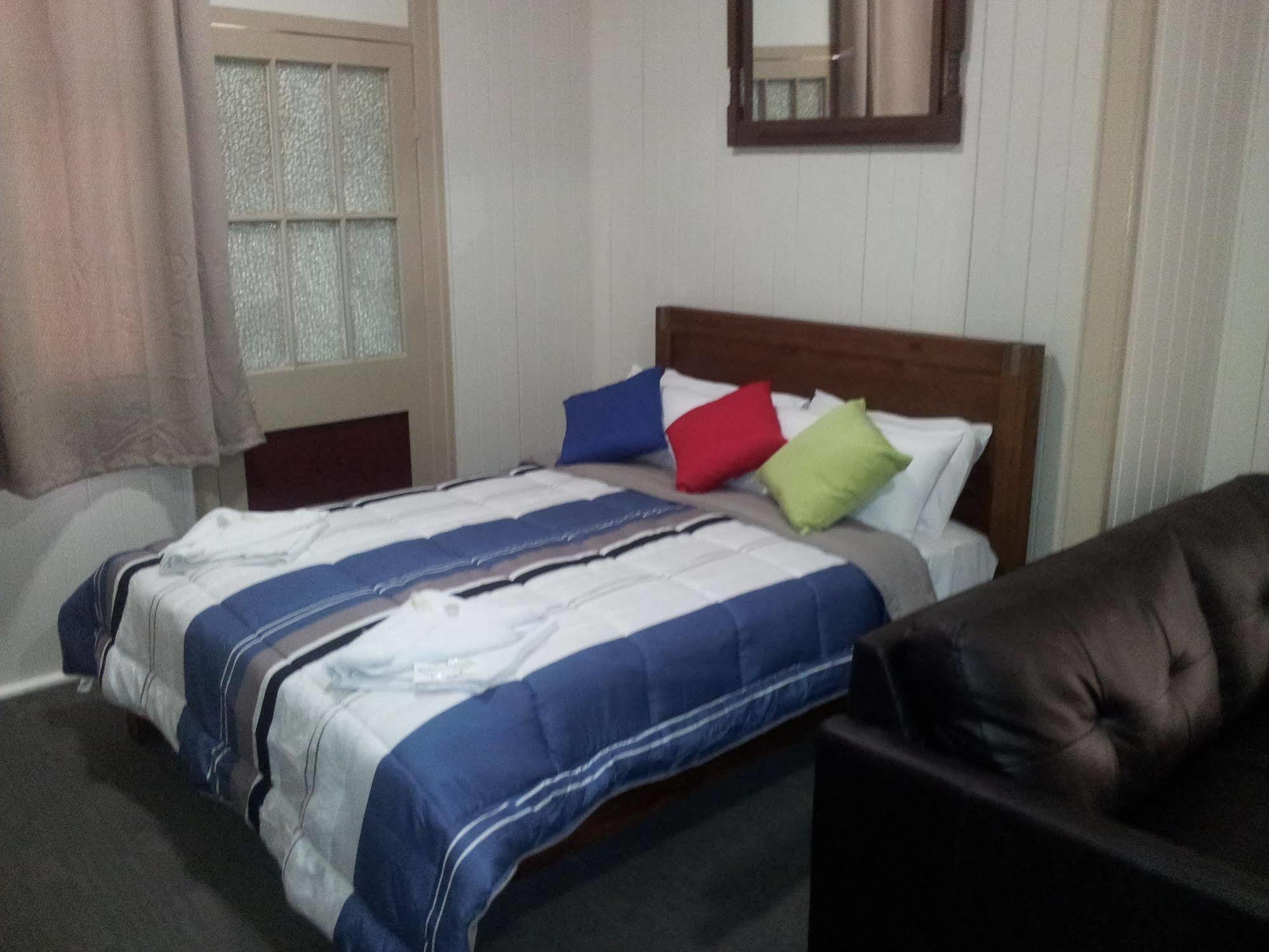 Exchange Hotel Toogoolawah Exterior photo